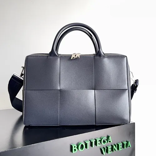 All categories 💚 Authentic bags 💚 BV 2025 new Bottega Veneta large plaid woven men's briefcase